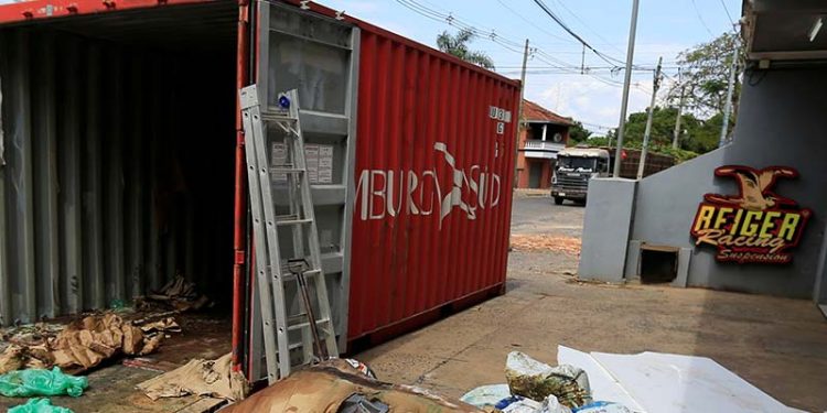 Hallan siete hombres desaparecidos en Europa en un contenedor de Paraguay