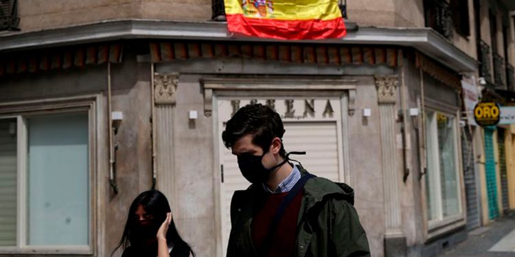 España ha invertido más en las medidas sanitarias contra la COVID-19 que el resto de países de la UE / REUTERS