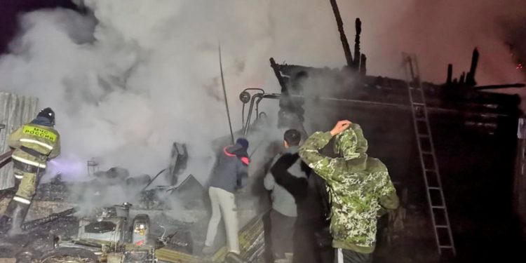 11 personas murieron por un incendio en una residencia de adultos mayores en Rusia / REUTERS