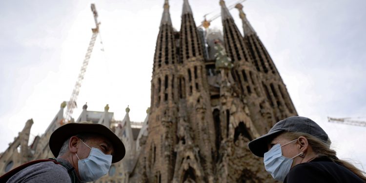 España vive la peor emergencia sanitaria de los últimos años. Reuters.