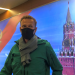 El líder de la oposición rusa Alexei Navalny habla con periodistas a su llegada al aeropuerto Sheremetyevo en Moscú, Rusia, el 17 de enero de 2021. REUTERS / Polina Ivanova