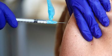 La vacunación no da inmunidad contra la tradición picaresca española