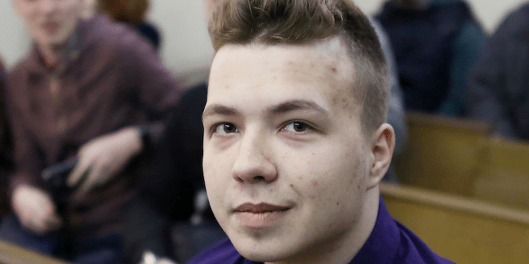 Detienen al periodista bielorruso Roman Protasevich cuando un avión de Ryanair se vio obligado a aterrizar en Minsk. REUTERS