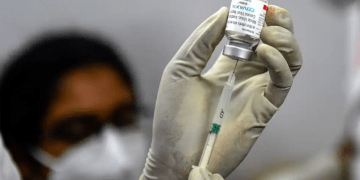 Casi 2.500 ciudadanos recibieron vacunas falsas de COVID-19 en una enfermiza estafa elaborada para las personas más desesperadas en la India