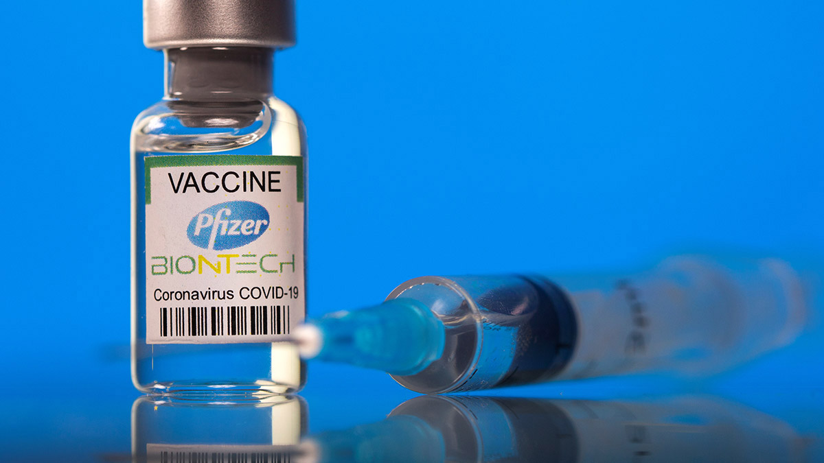 FDA aprobó vacuna Comirnaty de Pfizer para prevención de la COVID19
