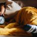osponer el despertador cinco minutos más es una decisión perjudicial para tu ciclo natural de sueño, según la ciencia.