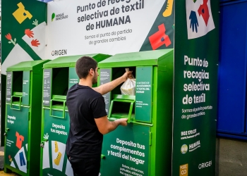 contenedores pagan ropa usada