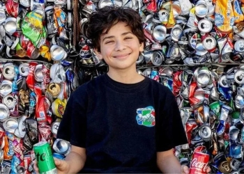 adolescente latas aluminio